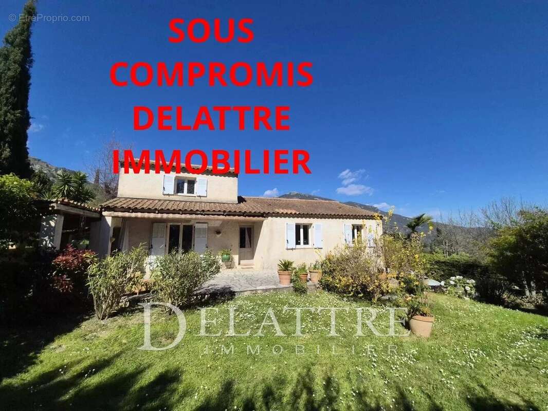 Maison à CHATEAUNEUF-GRASSE