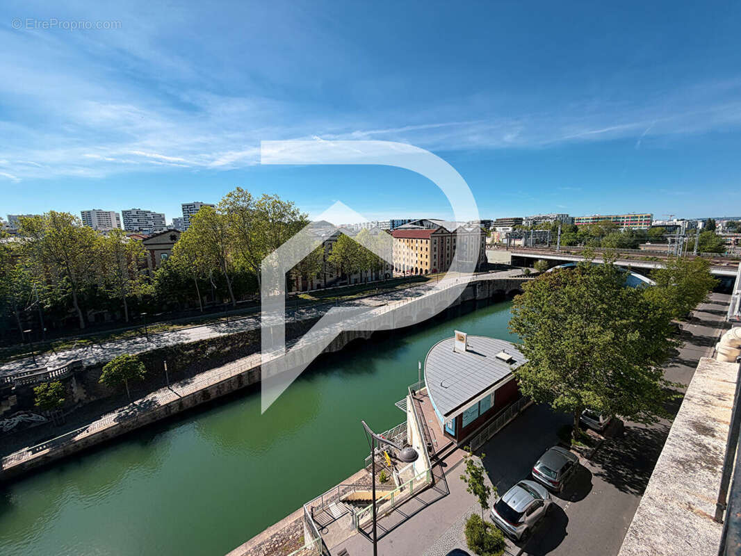 Appartement à PARIS-19E
