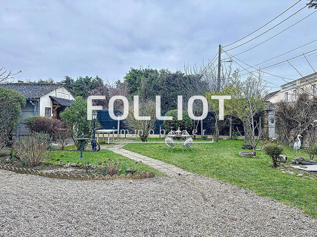 Maison à COURSEULLES-SUR-MER