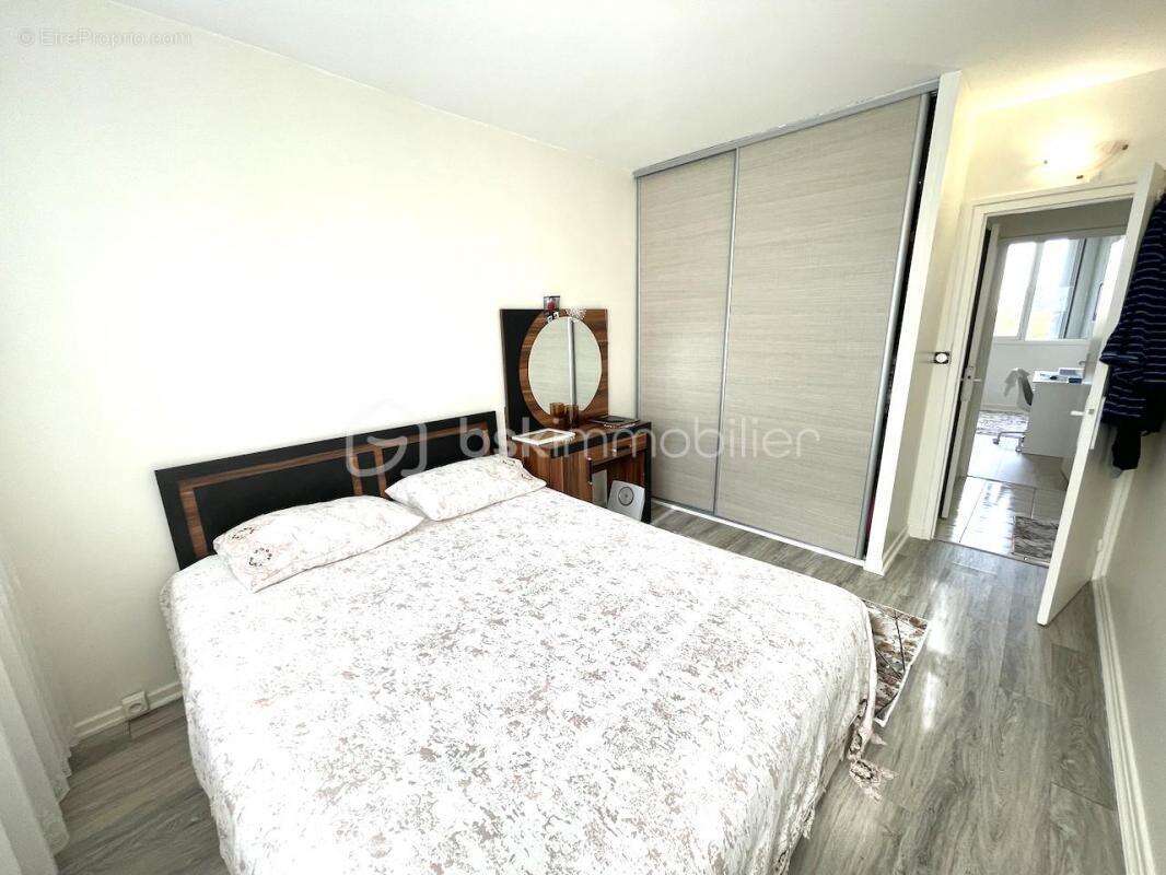 Appartement à SAINT-MICHEL-SUR-ORGE