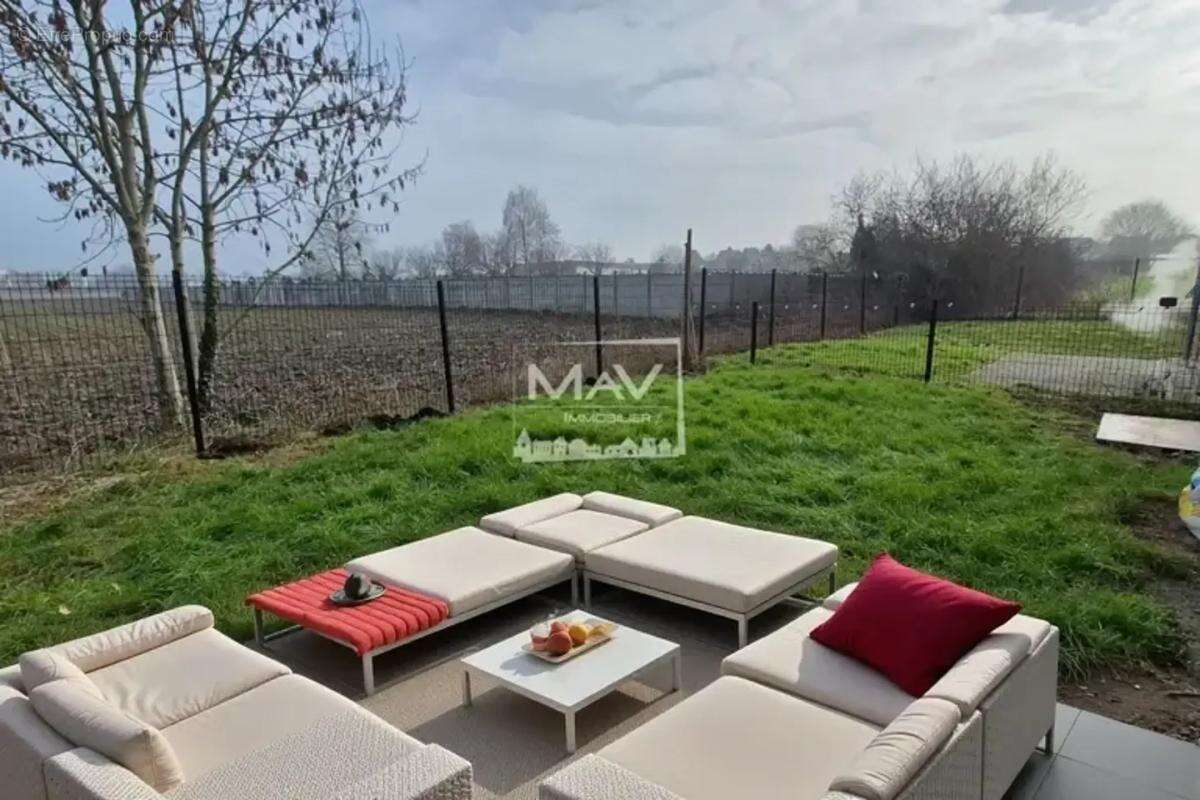 Appartement à NEUVILLE-EN-FERRAIN