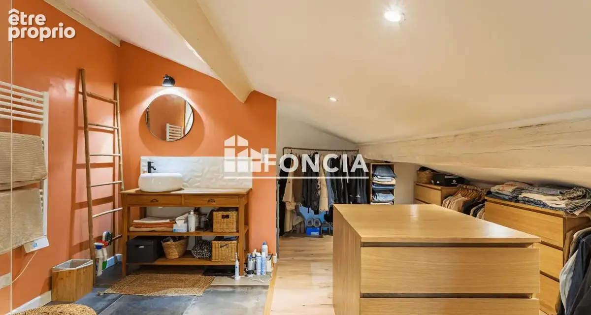 Le Pradet T2 duplex entièrement rénové, 68 m² habitables plein sud - photo 9