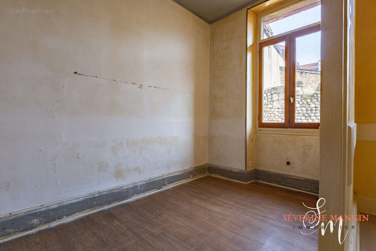 Maison à ROMANS-SUR-ISERE