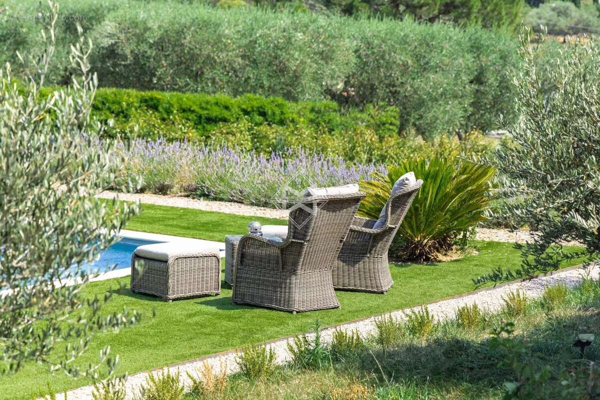 Belle provençale rénovée - photo 14