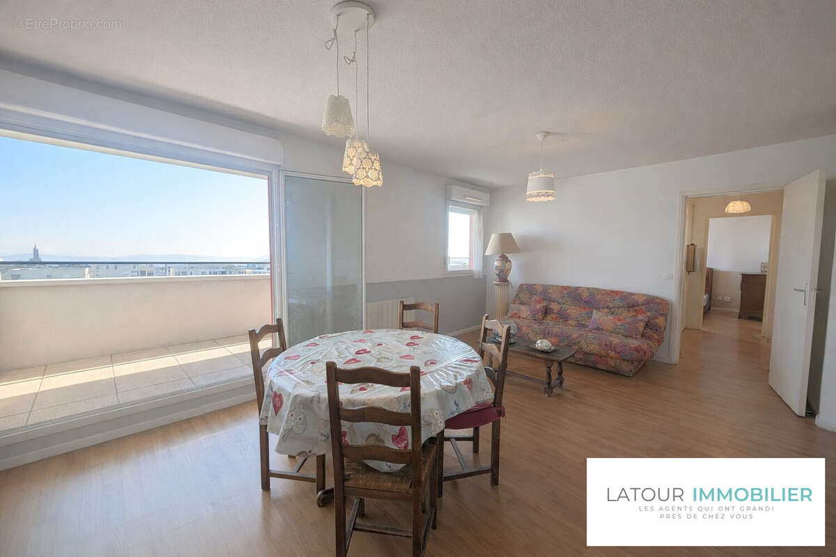 Appartement à L'ISLE-D'ABEAU