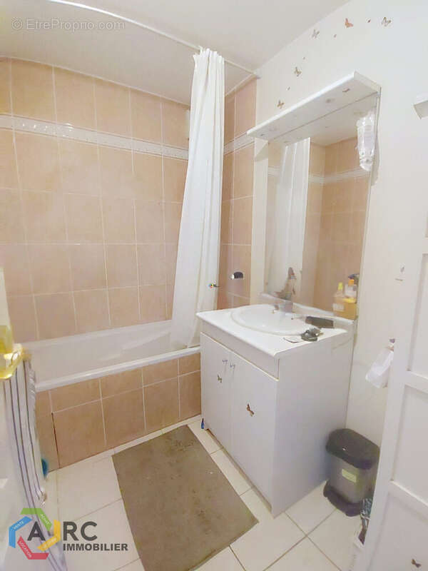 Appartement à SAINT-JEAN-DE-BRAYE