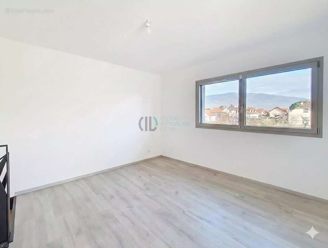 Maison à VETRAZ-MONTHOUX
