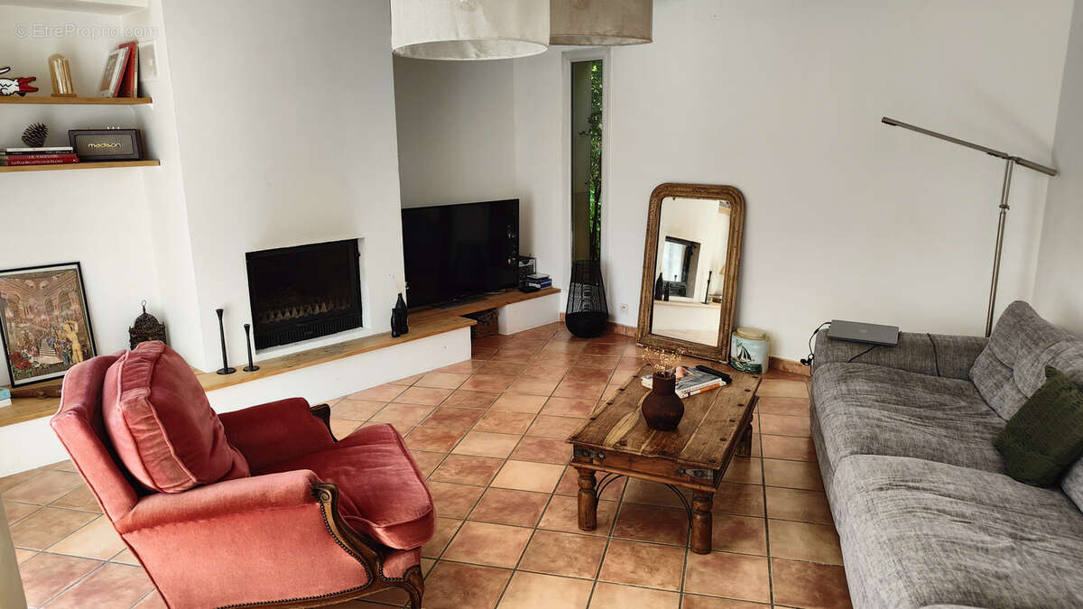 Maison Villeneuve Les Avignon 4 pièce(s) 135 m2 - photo 4