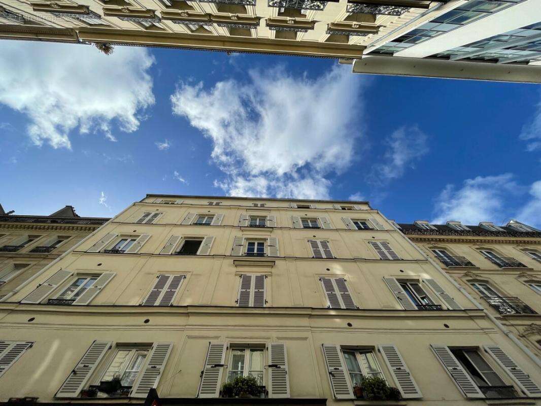 Appartement à PARIS-8E