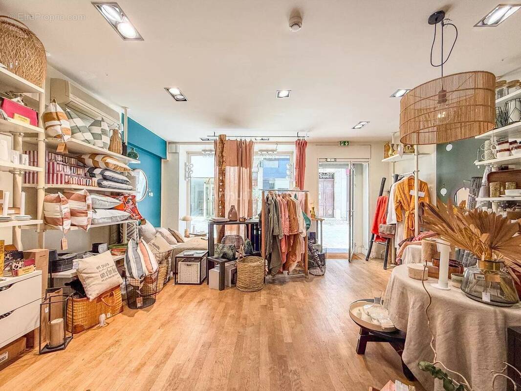 Commerce à DRAGUIGNAN