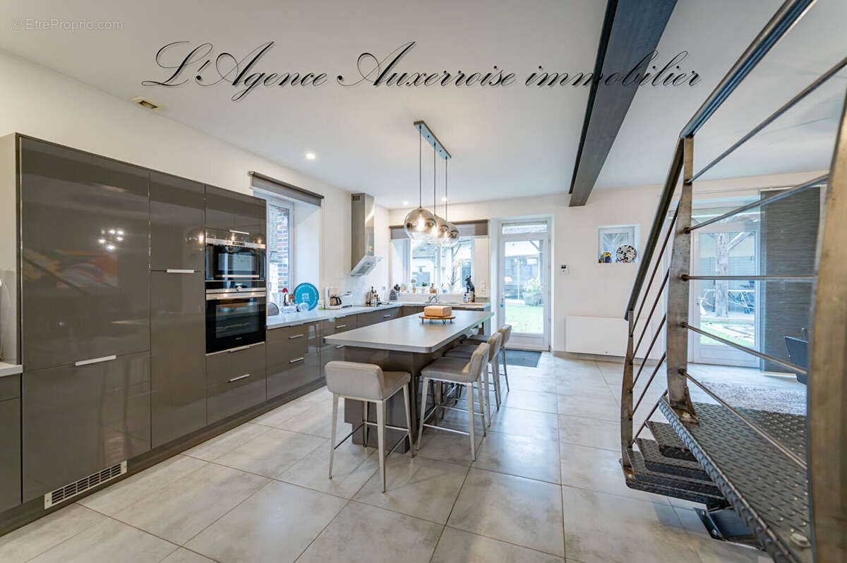Maison à CEZY