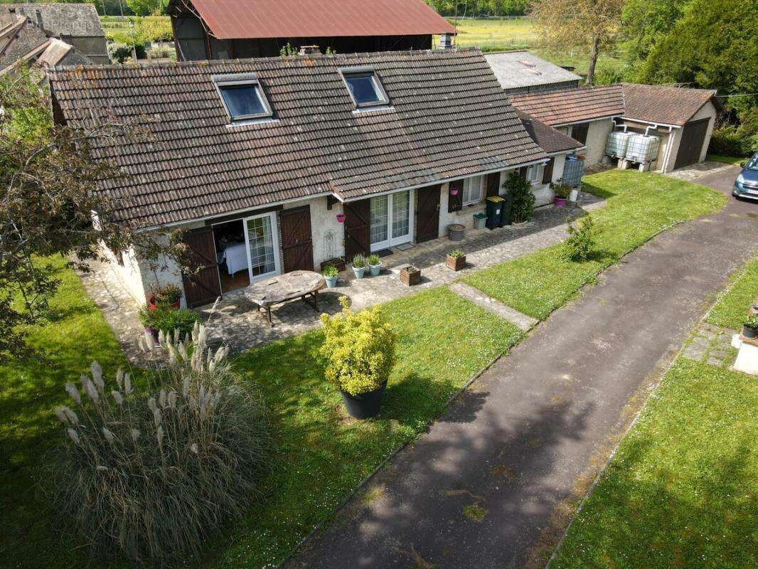 Maison à AIGLEVILLE