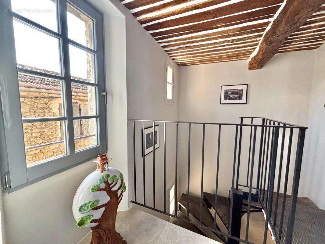 Appartement à VALBONNE