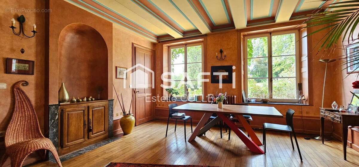 Maison 430 m² à Mirecourt  - photo 9