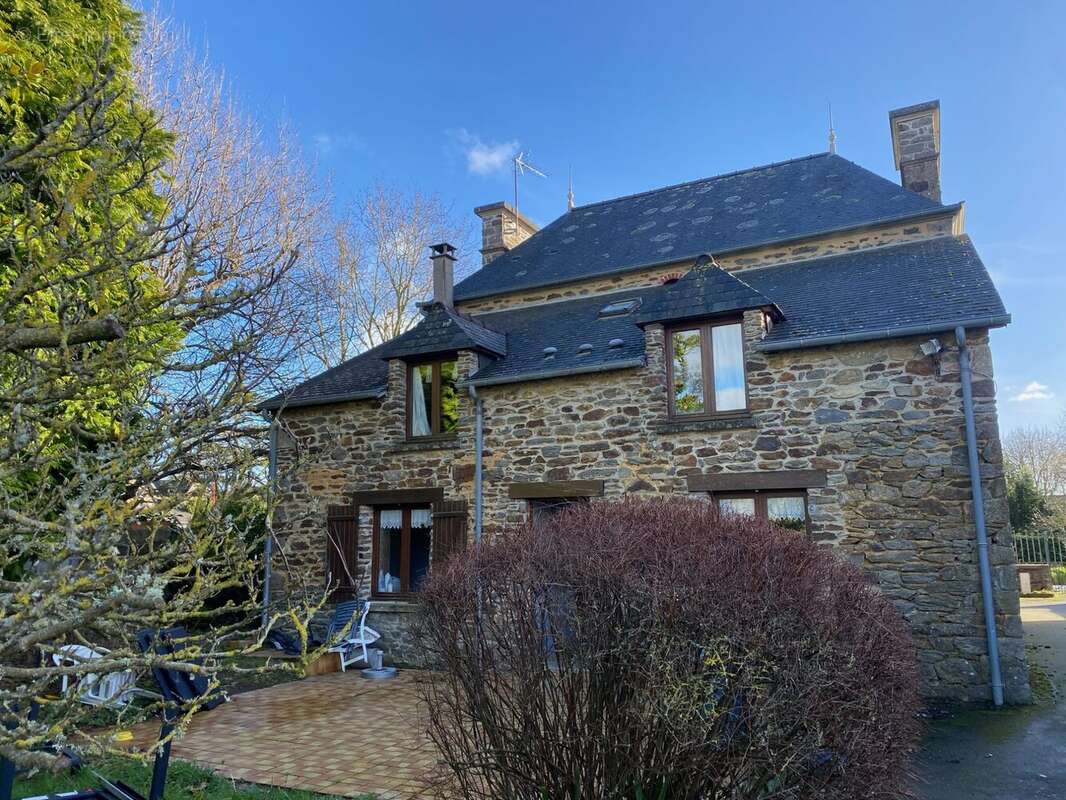 Maison à LE MINIHIC-SUR-RANCE