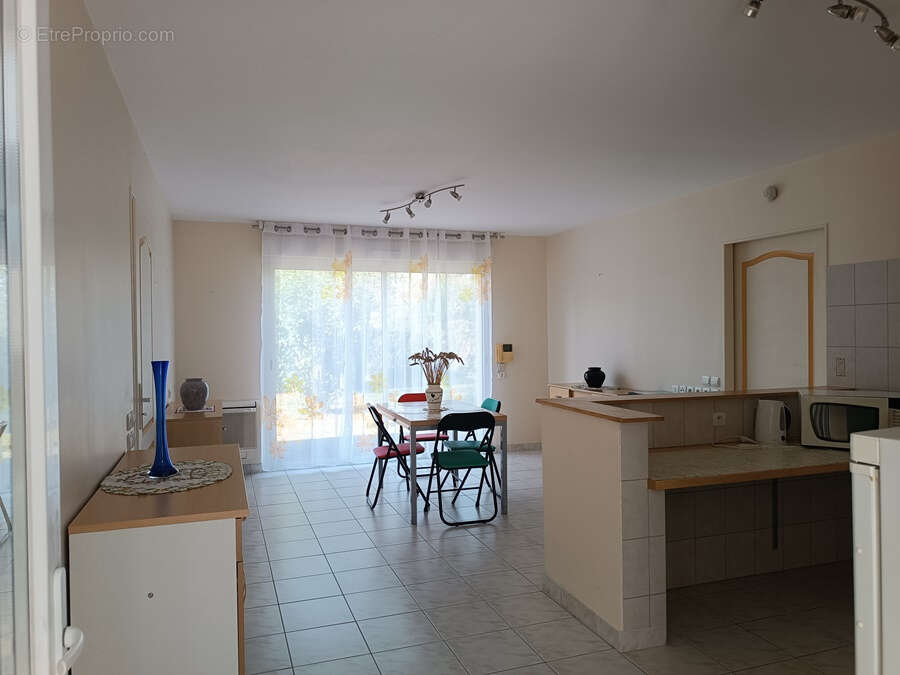 Nérondes (18350)   Ensemble immobilier de 227 m2 avec logement indépendant, véranda et deux garages - photo 19