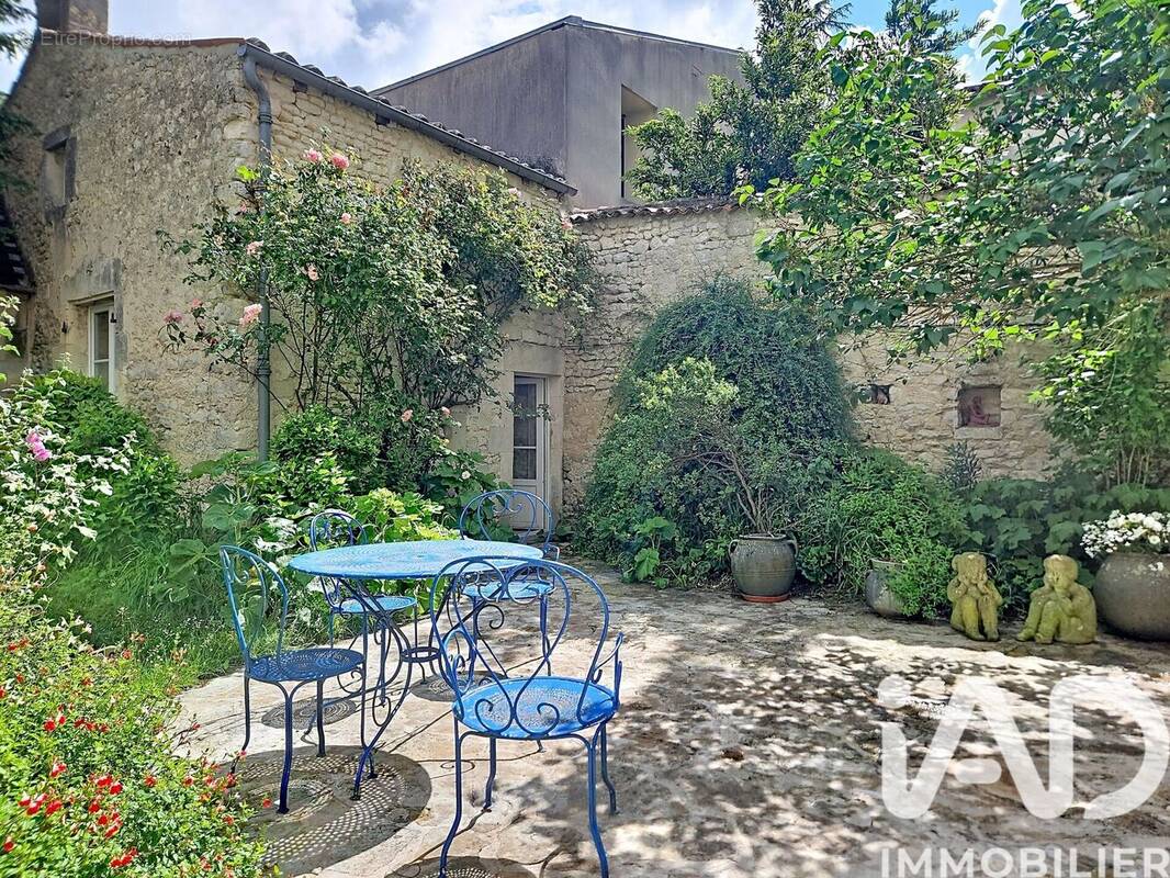 Photo 1 - Maison à SAINT-JEAN-D'ANGELY
