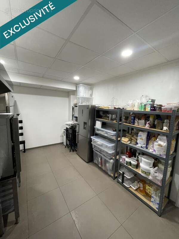 Photo 2 - Commerce à CLICHY