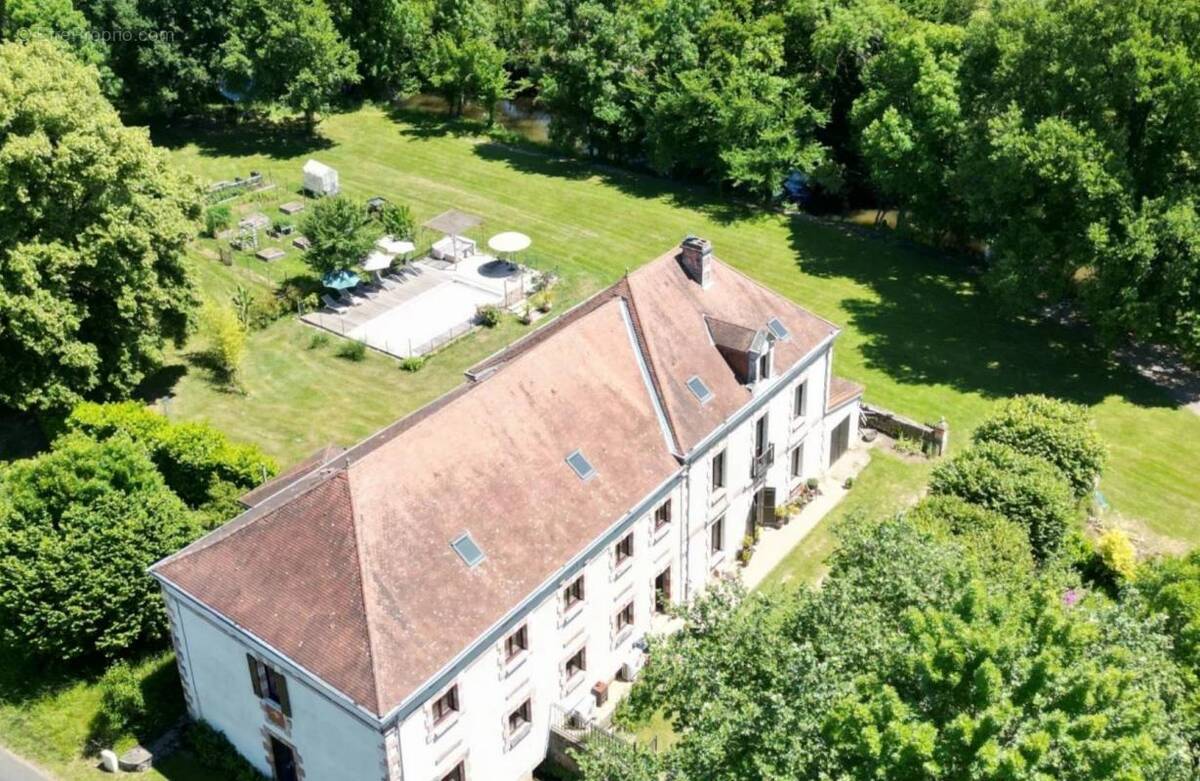 Maison à SAINT-MEDARD-D'EXCIDEUIL