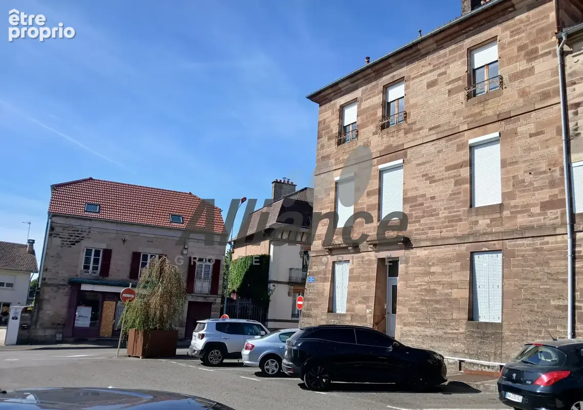 Appartement  dans  le  centre  historique  luxeuil - photo 14