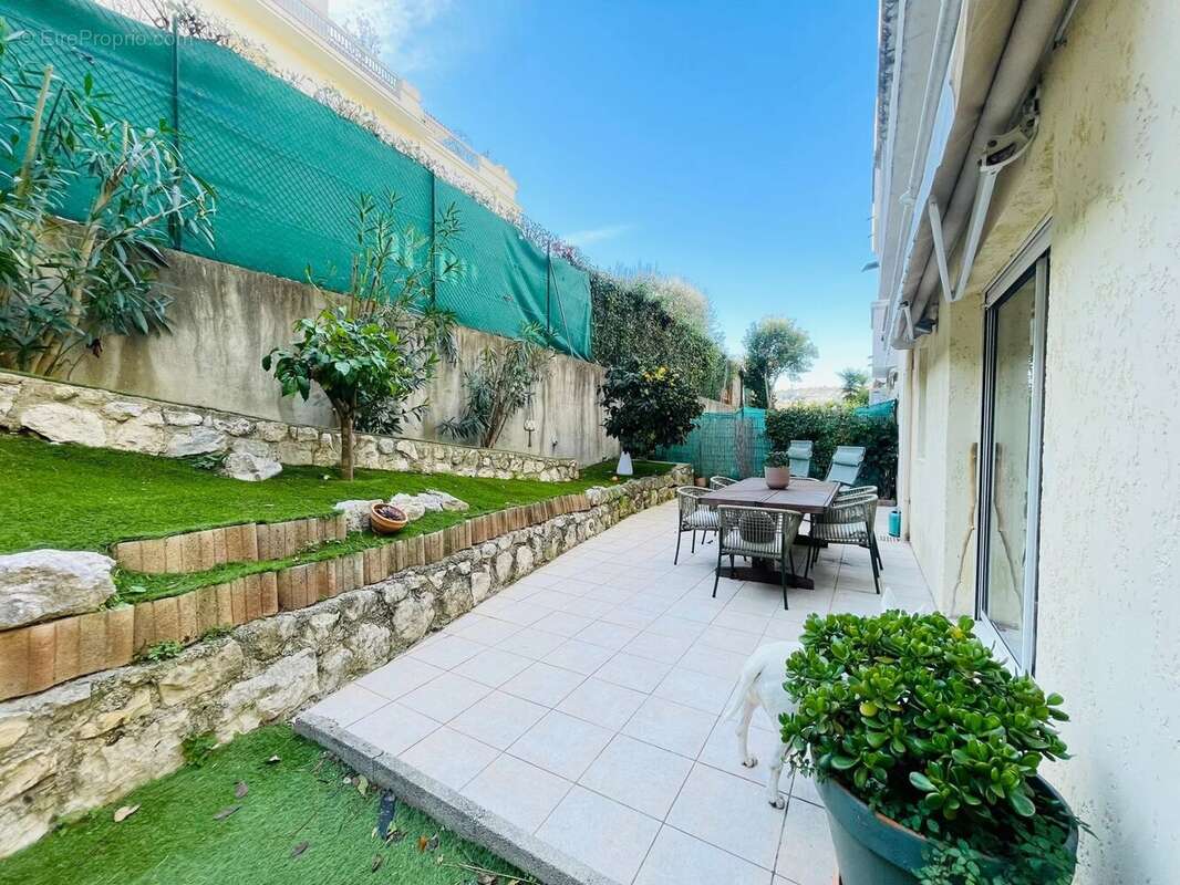 Nice-valrose 3 pièces terrasse et jardin au calme - photo 2