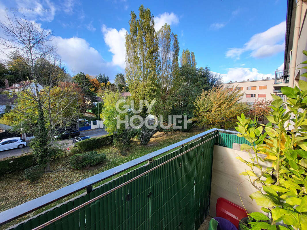 Appartement à LA CELLE-SAINT-CLOUD