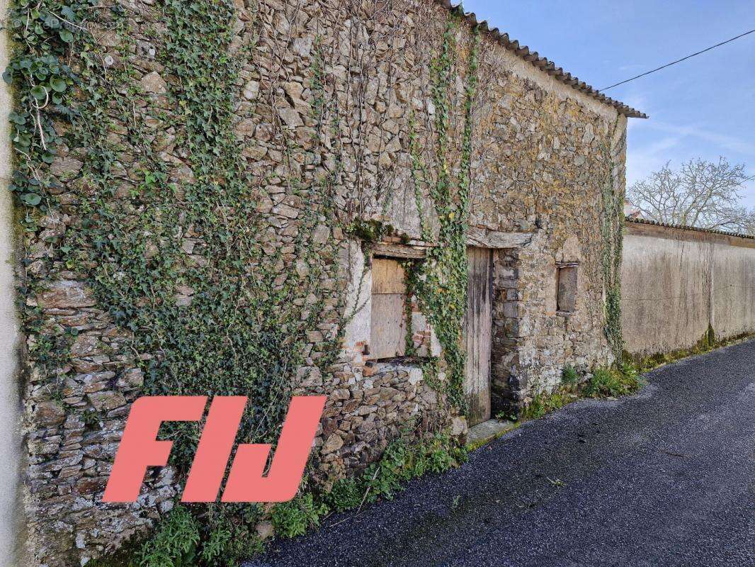 Maison à SAINT-LUMINE-DE-COUTAIS