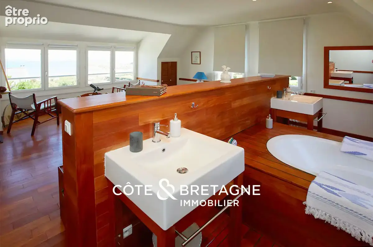 Saint-Quay-Portrieux   La Comtesse  Maison de caractère avec vue mer et piscine  Réf : 2026162 - photo 11