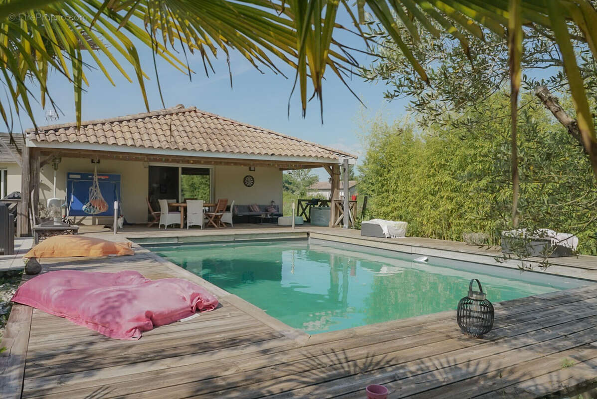 Maison à SALLES