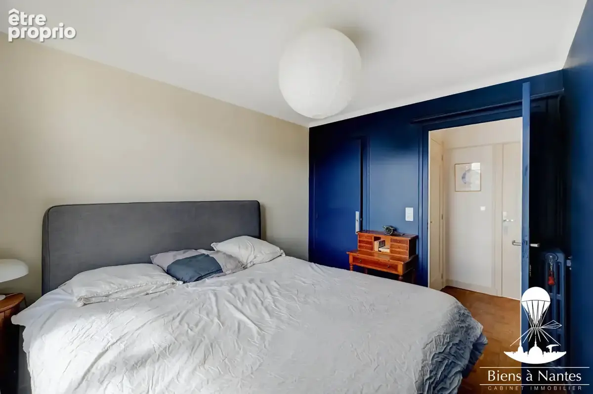 Nantes Centre, à vendre au dernier étage appartement lumineux  Nantes Centre - photo 6