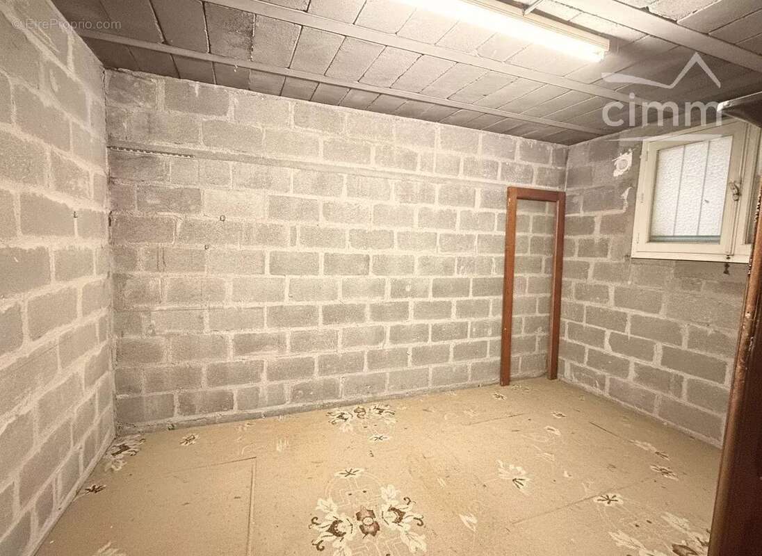 Maison à LA CHAUSSEE-SAINT-VICTOR