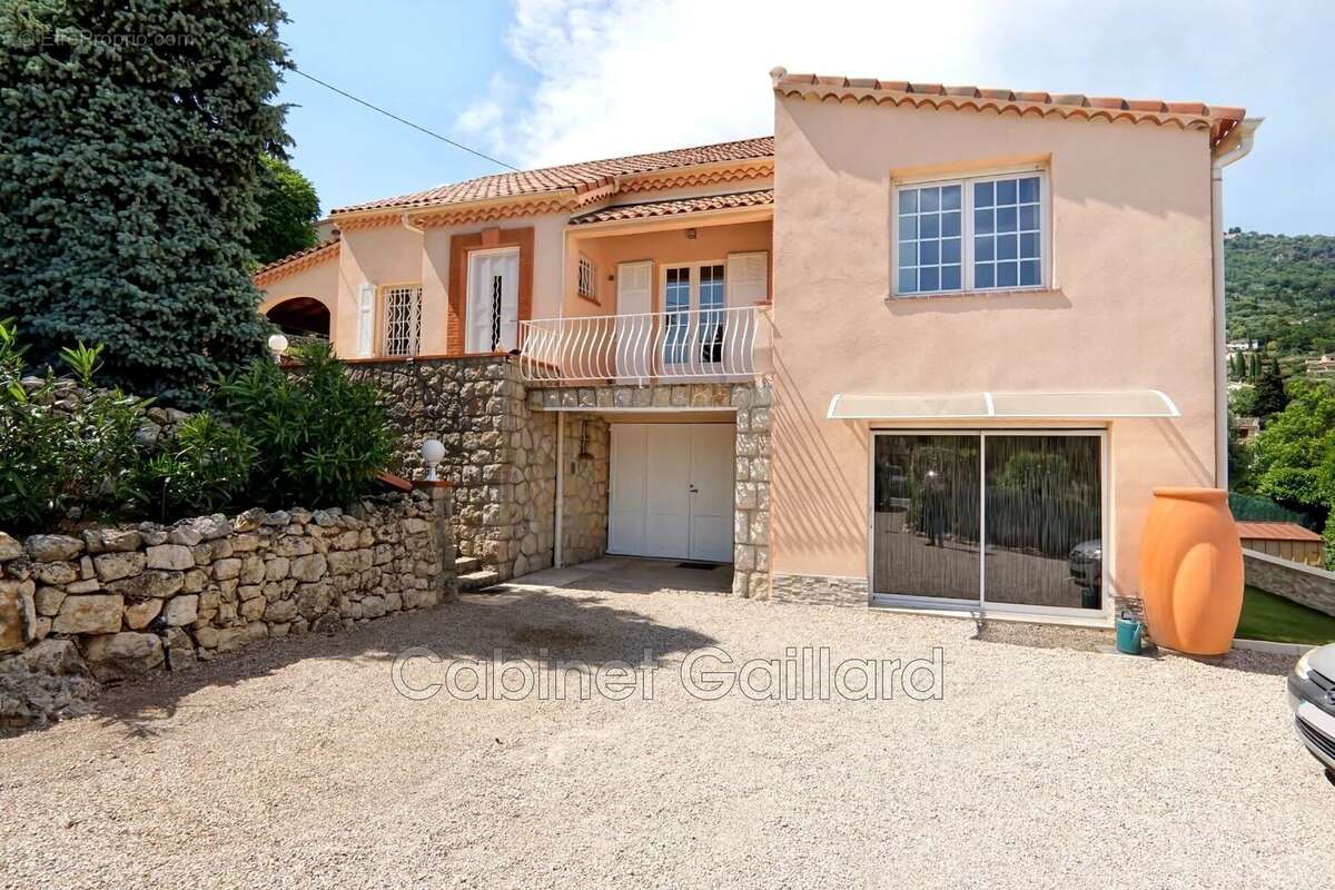 Maison 152 m² à Peymeinade  - photo 3