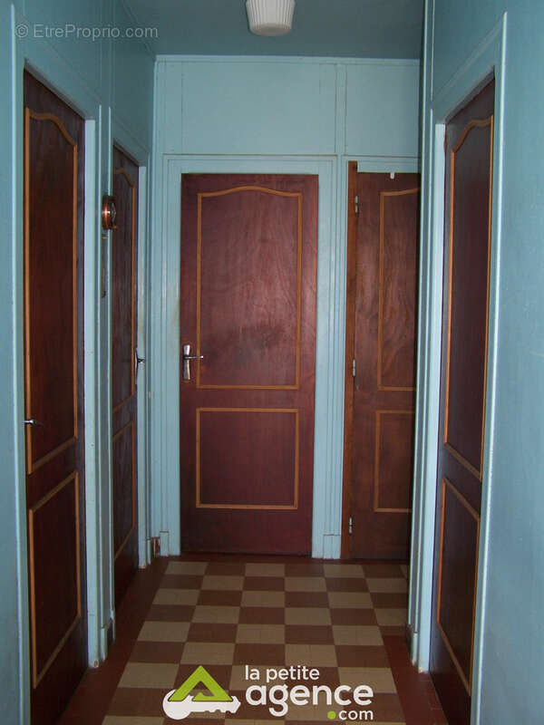 Maison à SAINT-SULPICE-LES-FEUILLES