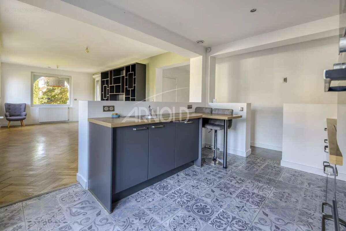 Maison à SAINT-SEBASTIEN-SUR-LOIRE