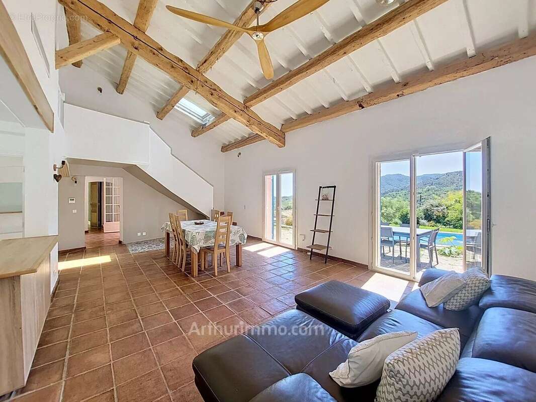 Maison à LES ADRETS-DE-L'ESTEREL