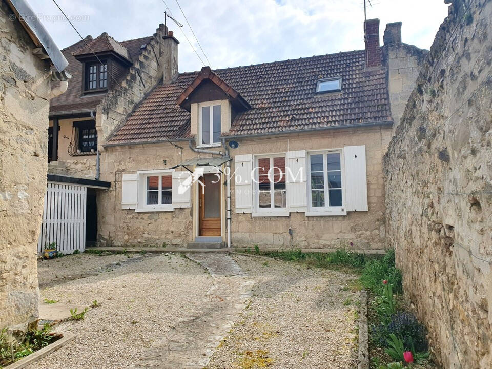 Maison à PERNANT