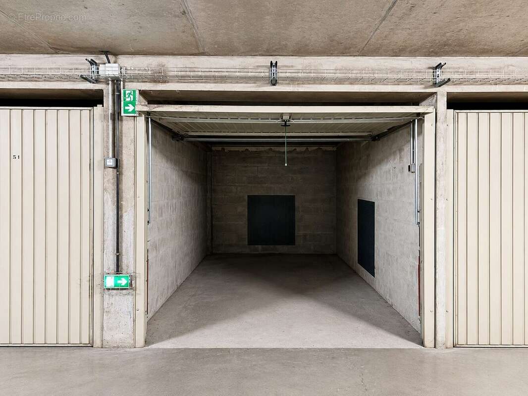 Parking à LYON-4E