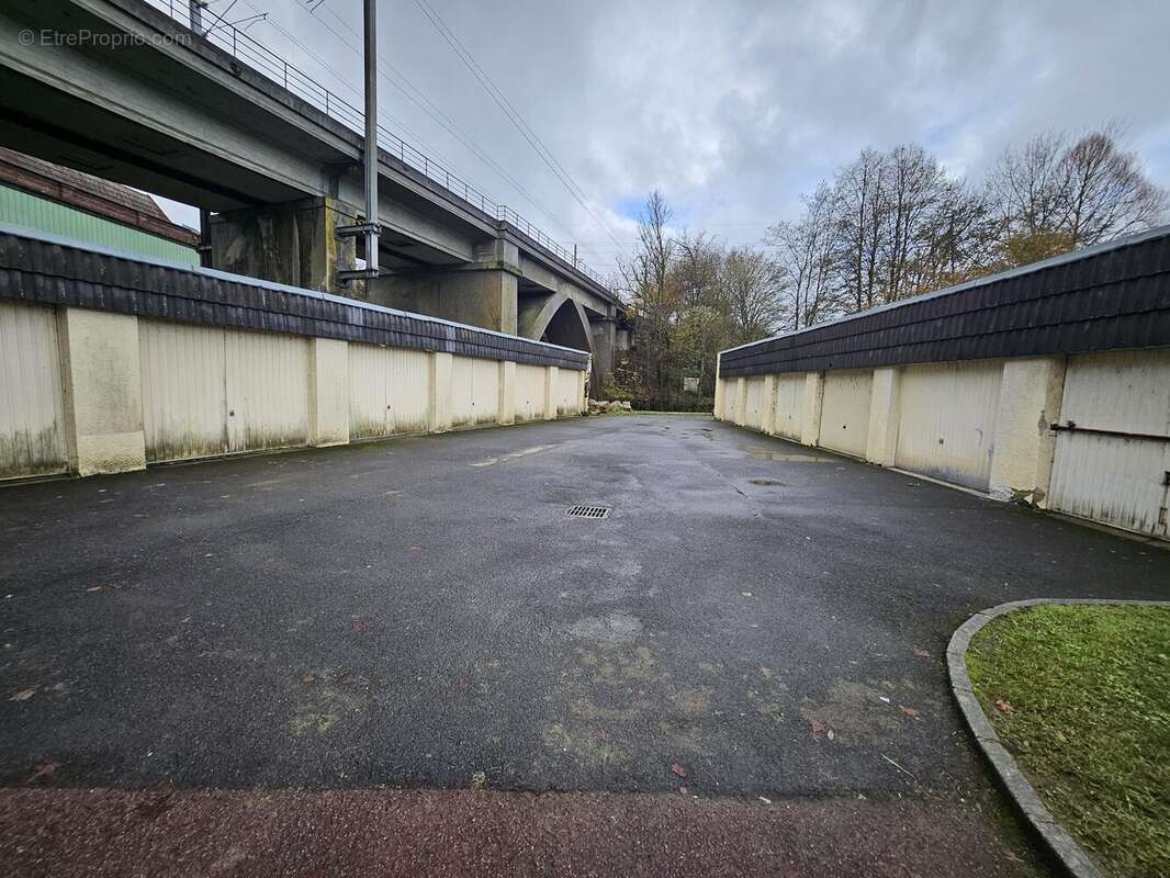 Parking à LISIEUX