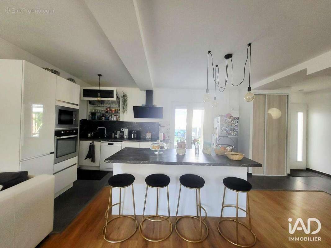 Appartement 97 m² à Rouvres-Saint-Jean  - photo 3
