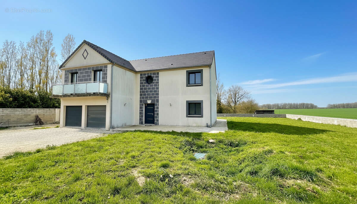 Maison à SAINT-ARNOULT-DES-BOIS
