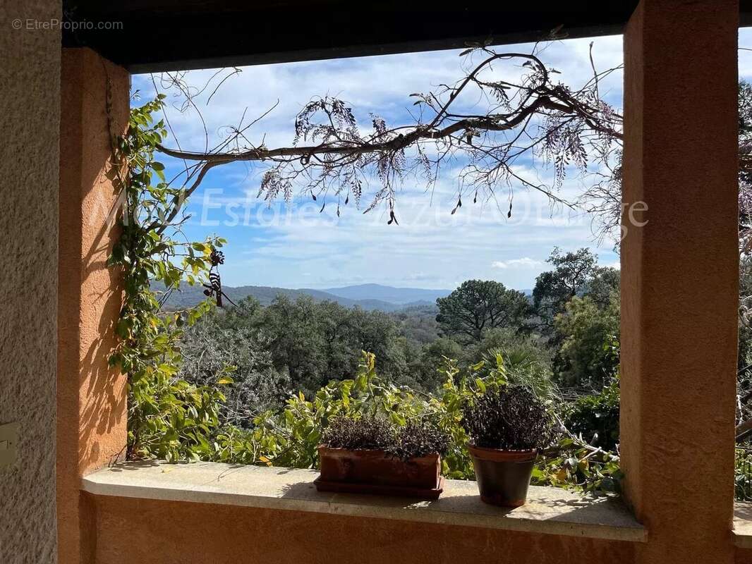 Maison à LA GARDE-FREINET