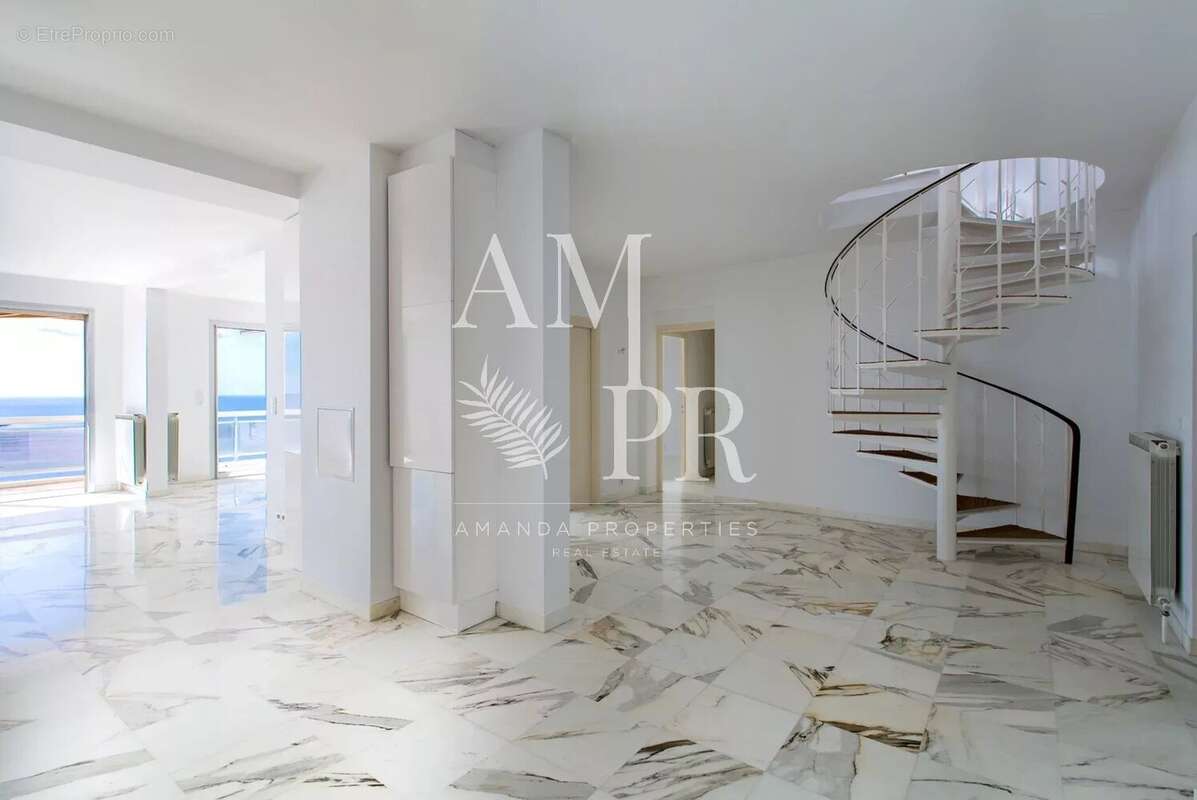 Appartement à VILLEFRANCHE-SUR-MER