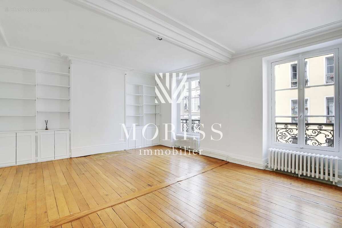 Appartement à PARIS-3E