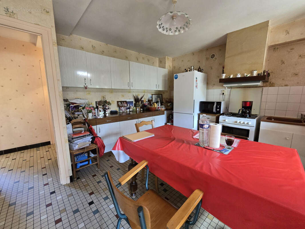 Maison à PUY-GUILLAUME