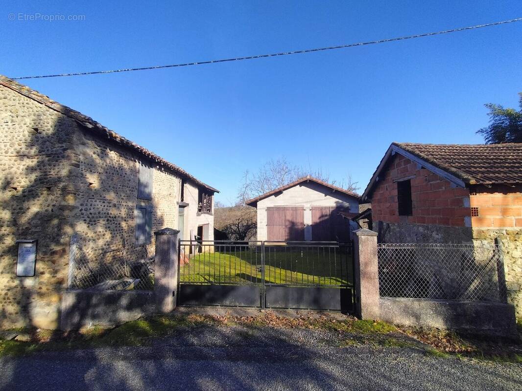 Maison à MADIRAN
