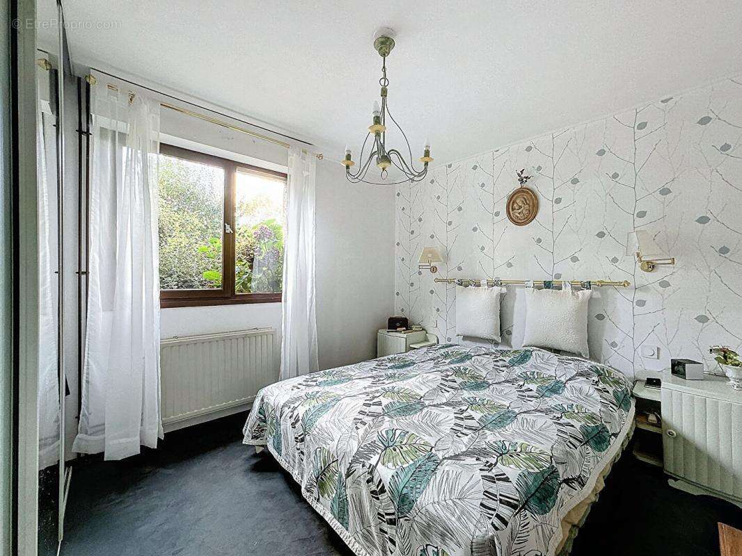Maison à CHATEL-SAINT-GERMAIN