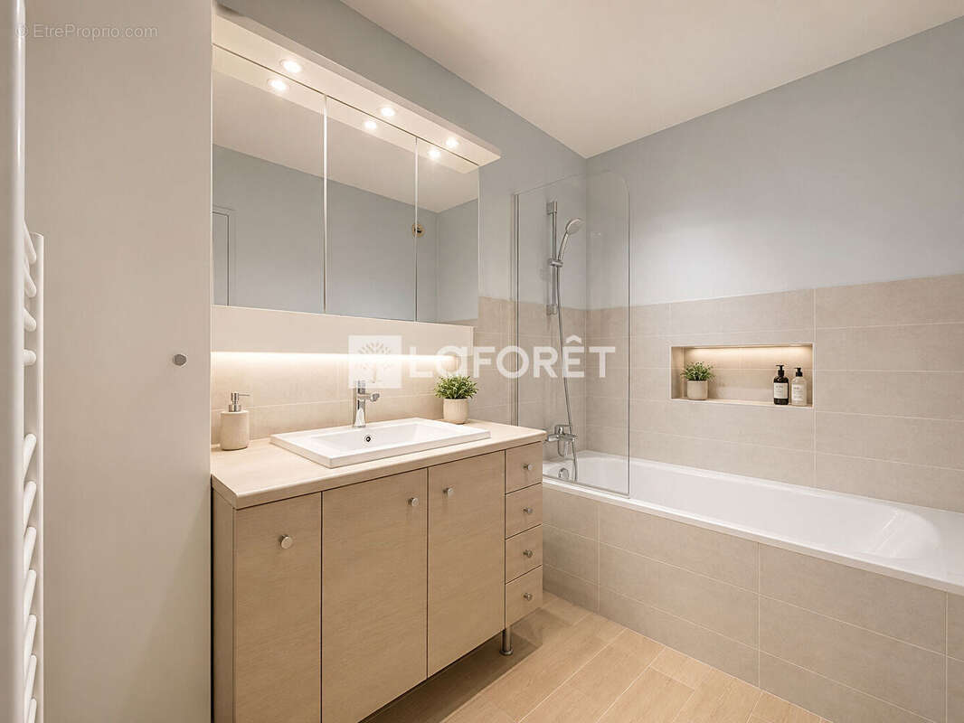Appartement à SATHONAY-CAMP