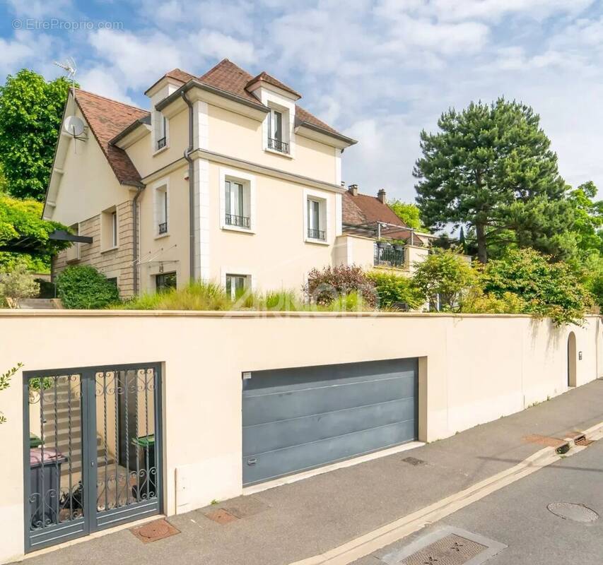 Maison à ATHIS-MONS