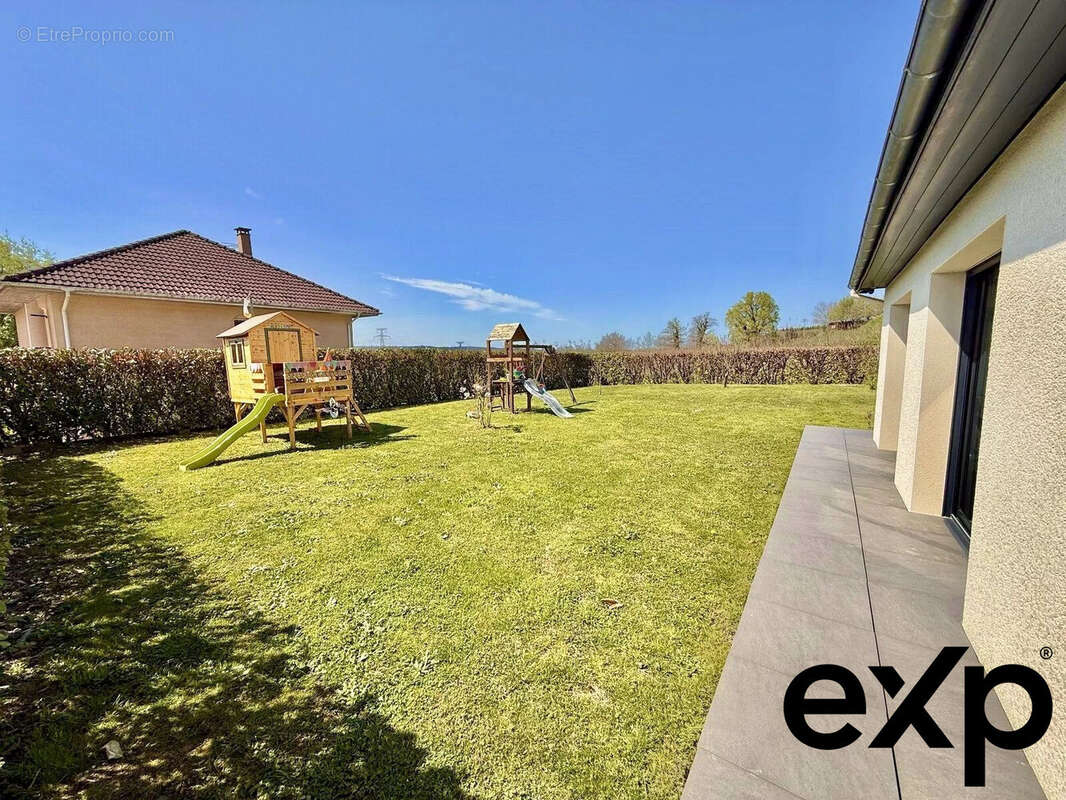 Maison à SAINT-GENIX-SUR-GUIERS