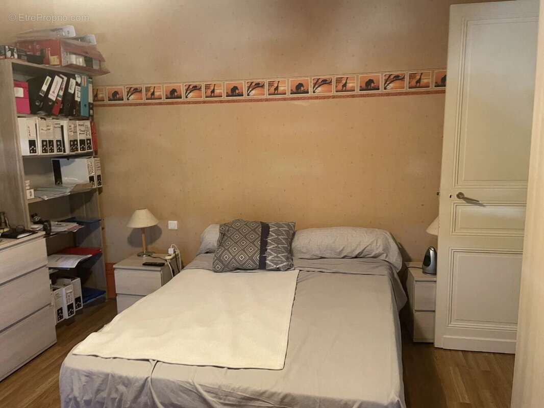 MAISON DE MAITRE avec un jardin , une piscine, une maison T3 - photo 9